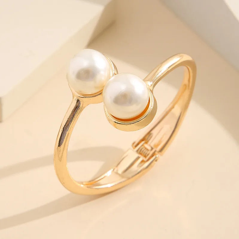 Simple Baroque Pearl Fashion Gold Color Bracelet