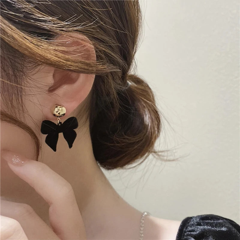 Vintage Black Flocking  Bowknot Stud Earrings