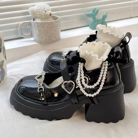 Sweet Heart-Shaped Buckle Patent Leather Platform Mary JanesMetal Decoration Chunky Heels