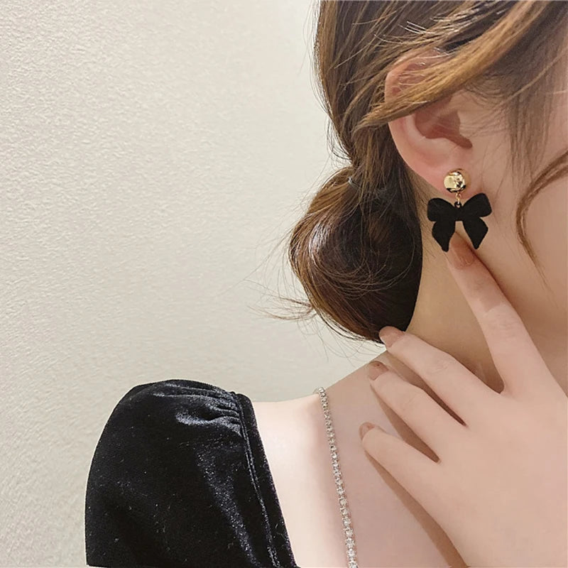 Vintage Black Flocking  Bowknot Stud Earrings