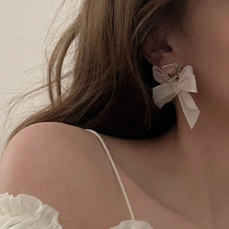 Black White Women Statement Stud Earrings Fabric Lace Bow Drop Earrings