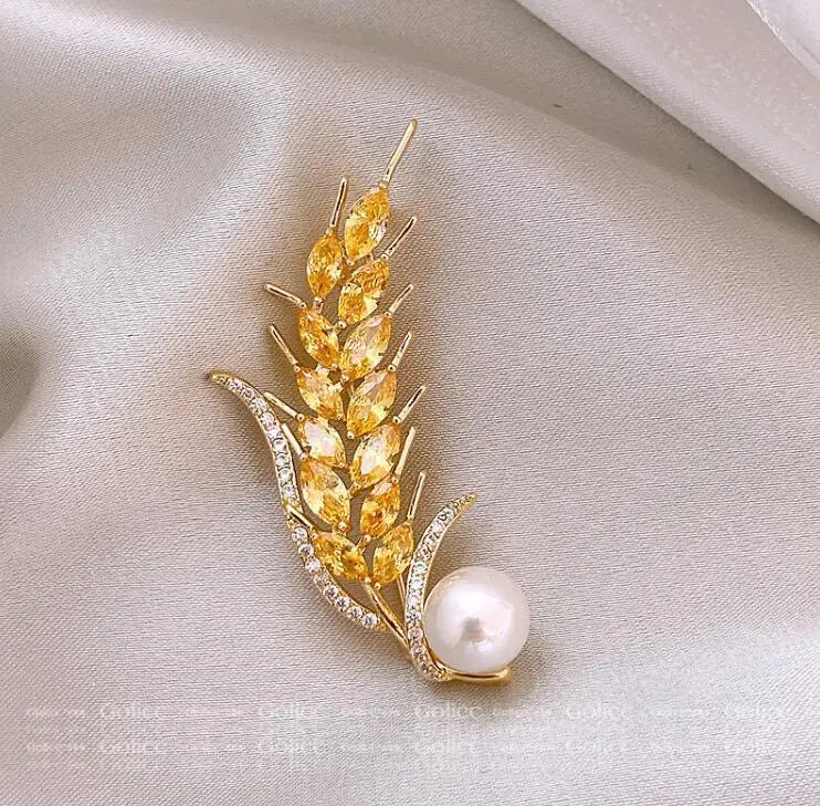 Golden Tulip Flower Imitation Pearl Brooch