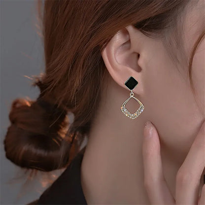 Trendy Unique Design Elegant Delicate Earrings